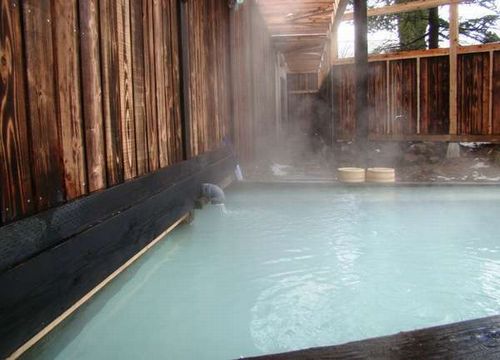 Open-air bath