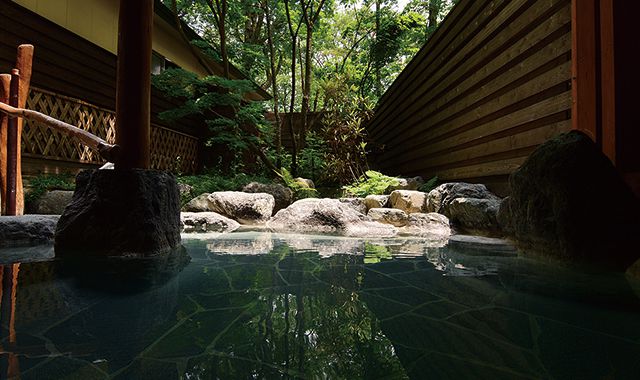 Open-air bath