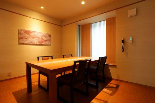 Restaurant/Dining