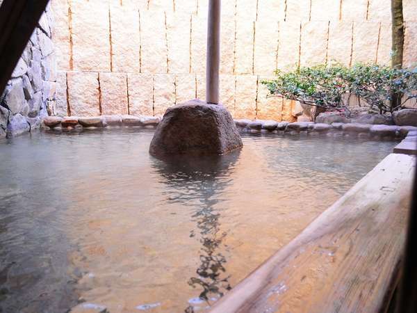 Open-air bath