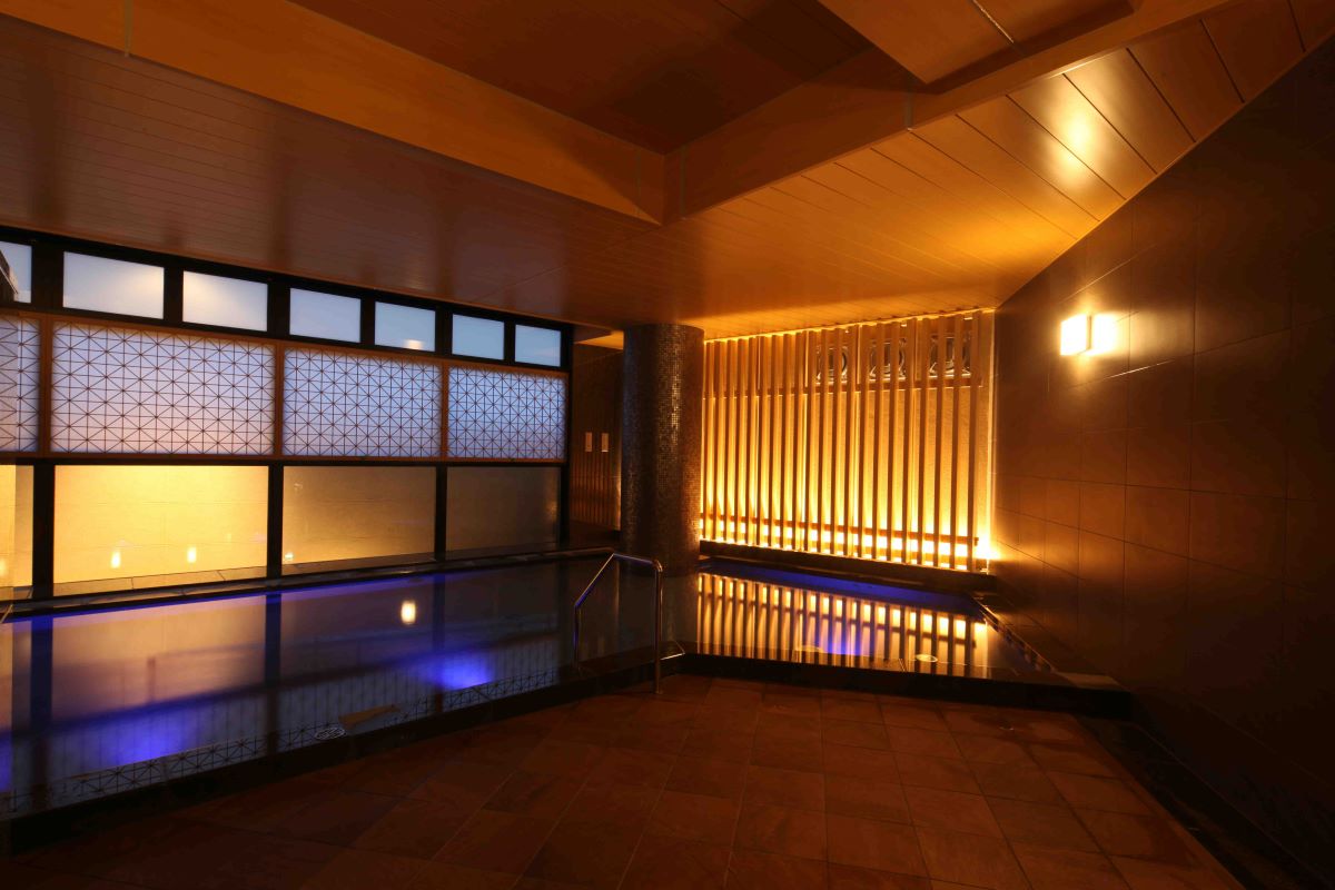 Public Main bath