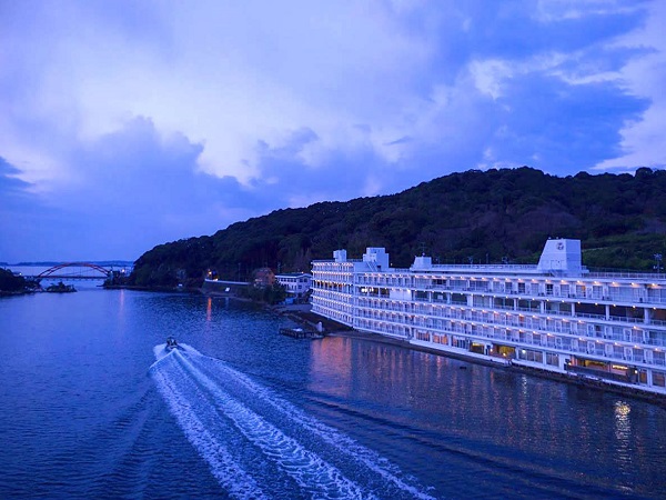 Exterior Exterior