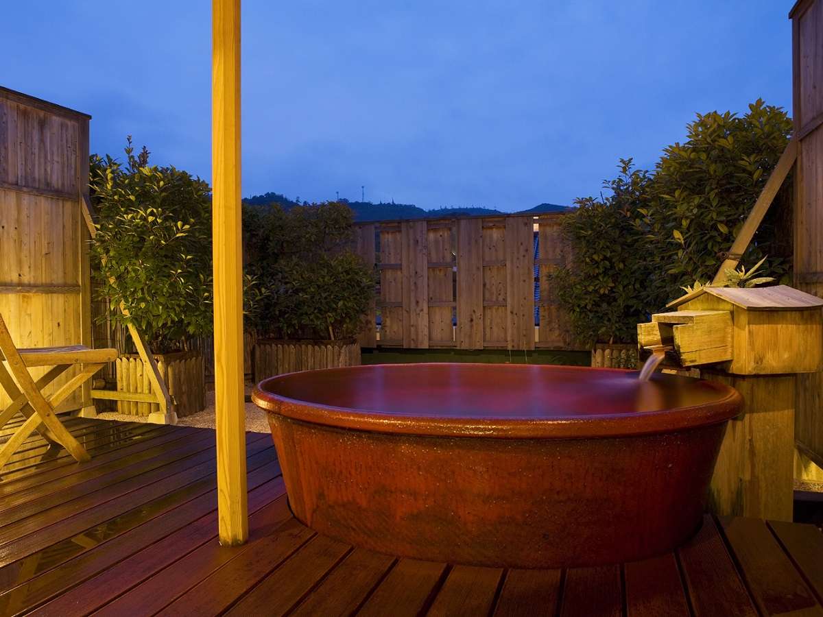 Public Spa（image)