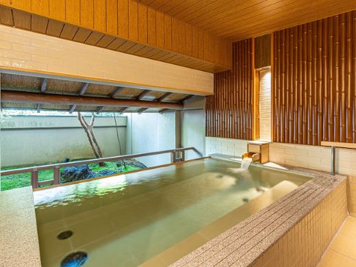 Public Spa（image)