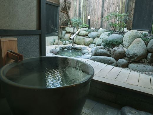 Public Spa（image)