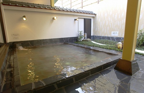 Open-air bath