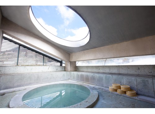 Public Spa（image)