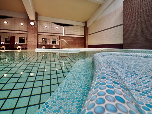 Public Main bath